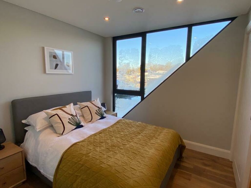 R750 SECOND BEDROOM