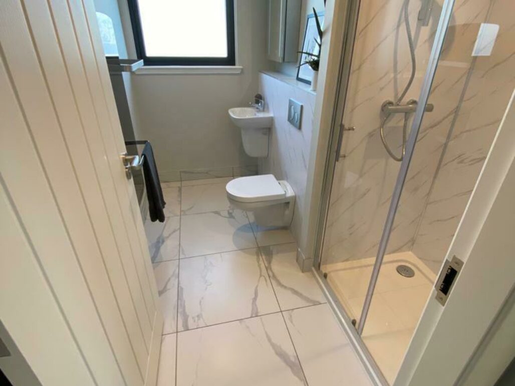 R750 LUXURY BATHROOM