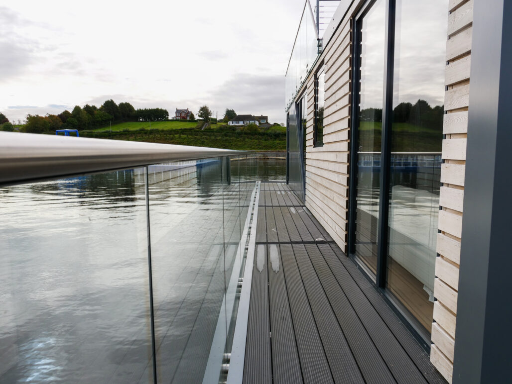 R500 glass balustrade