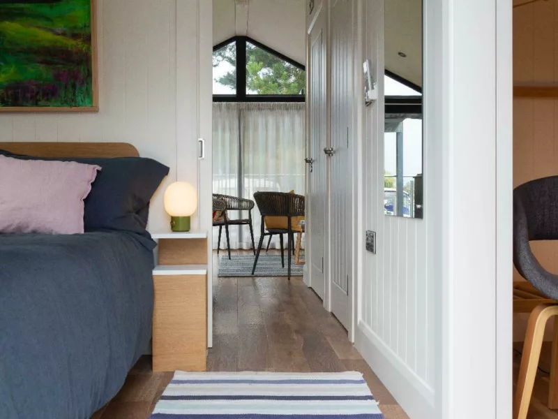 Henley Houseboat bedroom and study